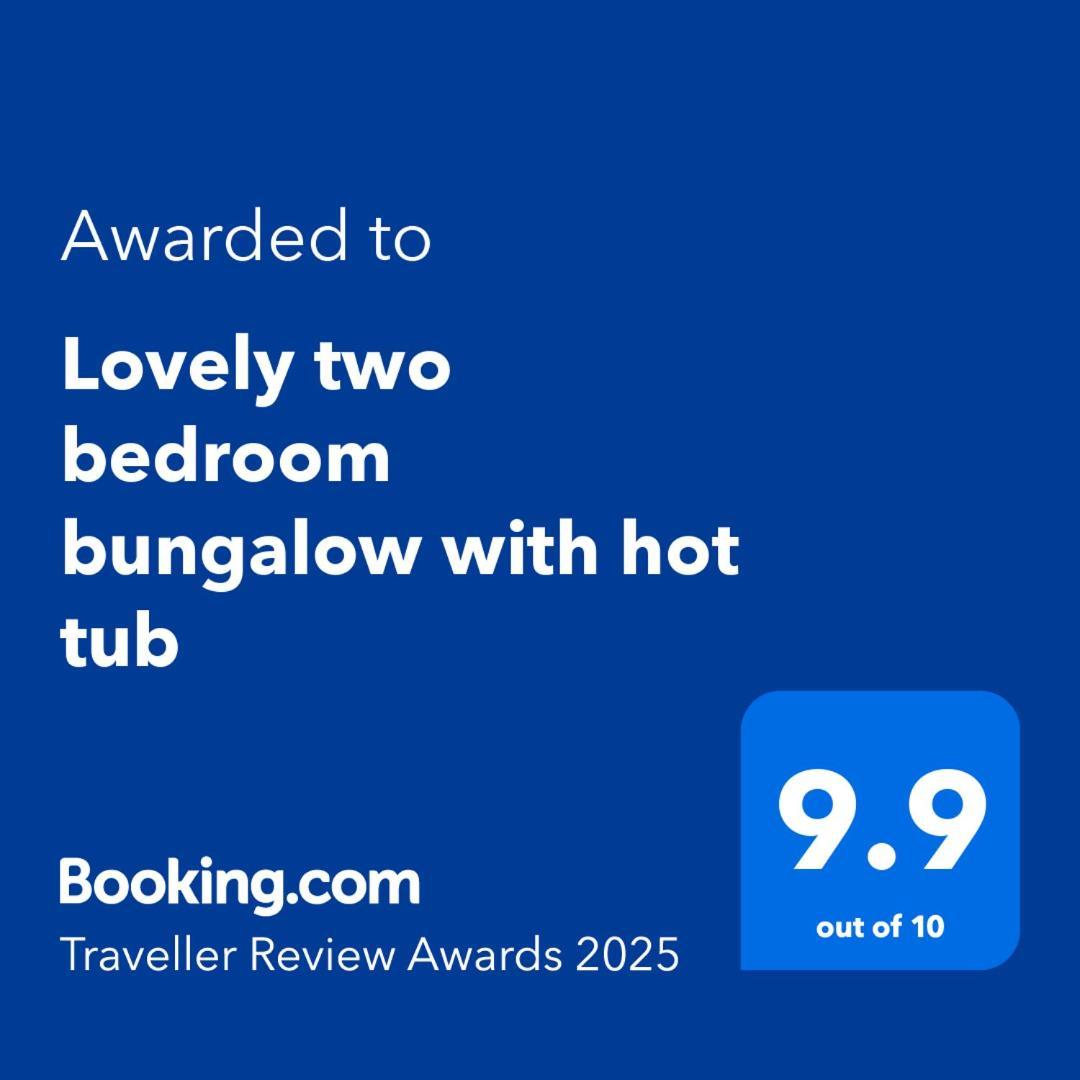 Lovely Two Bedroom Bungalow With Hot Tub Yeovil Eksteriør billede